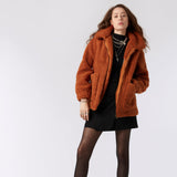 'Snow Rabbit' リサイクルペットボトル100% 大きなポケット付き フリースジャケット